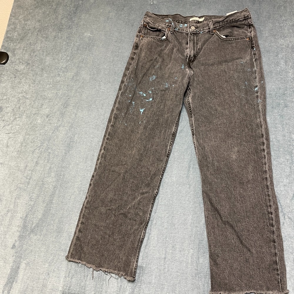 Levi's Low Pro Straight Jeans Womens 32 Gray Denim Straight Leg Outdoor Raw Hem